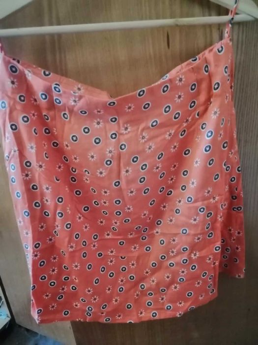 Fusta scurta florala