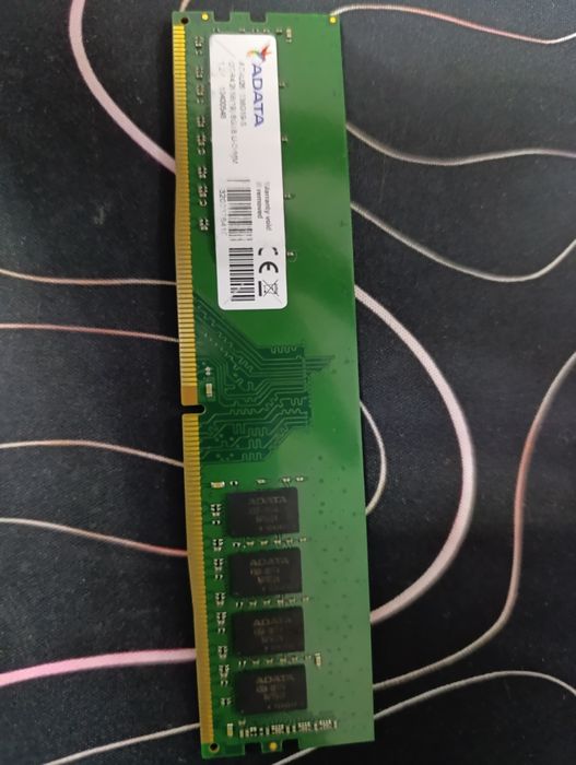 Продаю ддр4 на 8 Гб озу