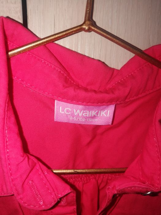 Продам новое платье на девочку 5 лет