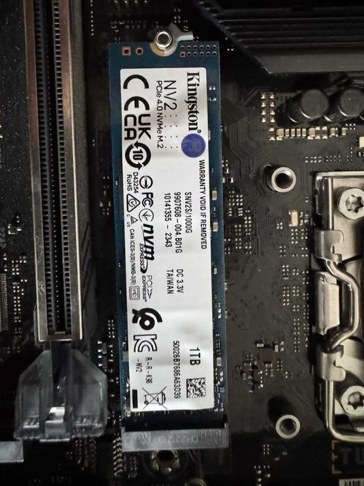 SSD Kingston NV2 1TB PCI Express 4.0 x4 NVMe M.2 2280 (SNV2S/1000G)