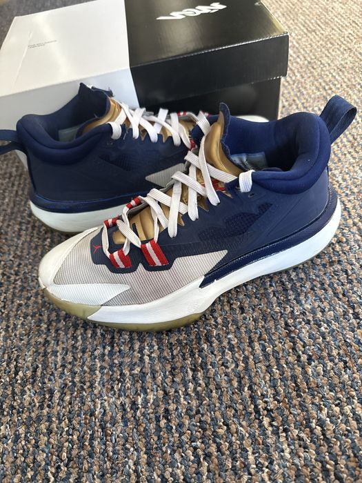 Price drop Jordan Zion 1  originali marimea 38,5 !