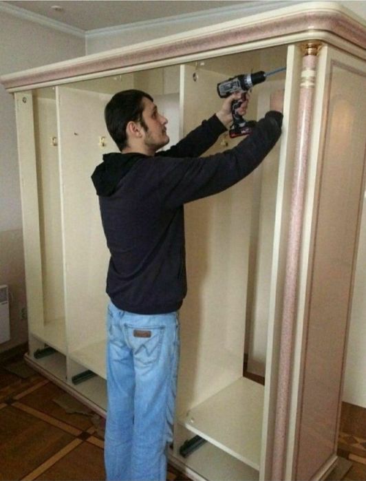 Мебелларни ечамиз сочамиз бузамиз йиғамиз ўрнатамиз тамирлаймиз