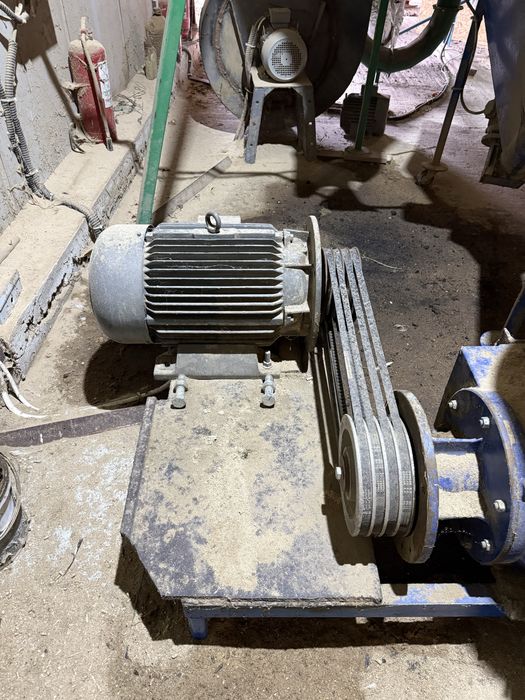 Presa de peleti 600 kg pe ora/granulator furaje