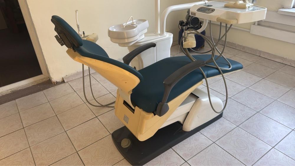Стоматологическое кресло