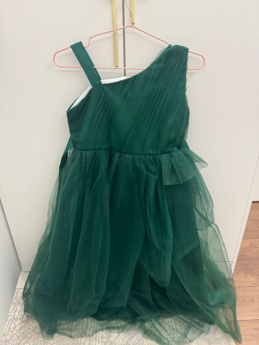 Продам платье на рост 130-140