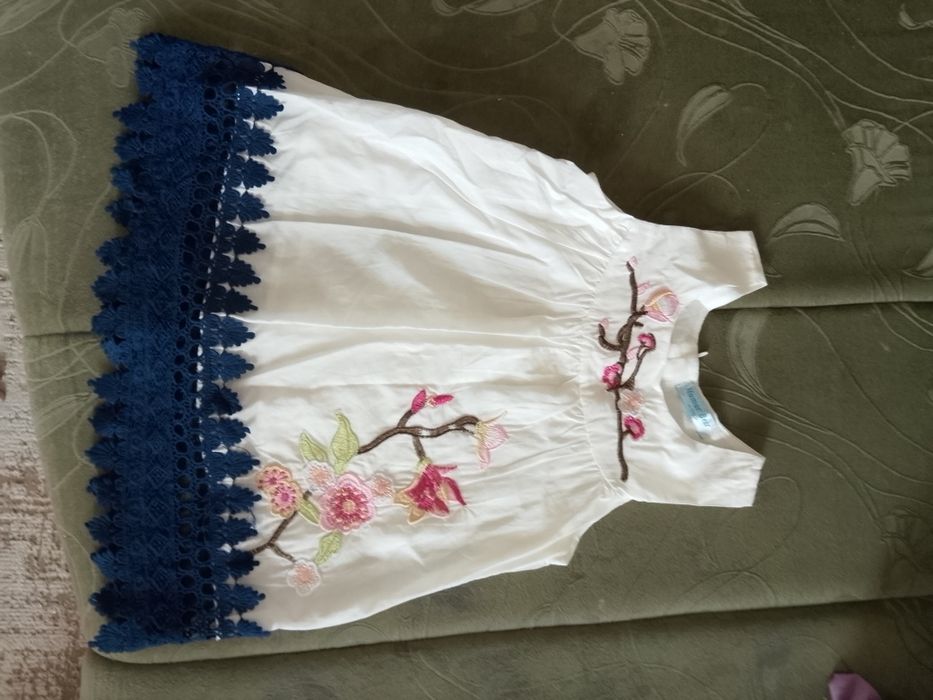 Продам платье на девочку