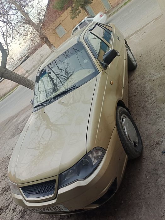 Nexia 2 2009 yil holati oʻrta yurib turgan moshin