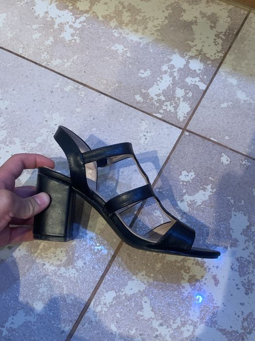 Продавам Дамски сандали