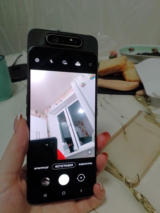 Флагман Самсунг А80