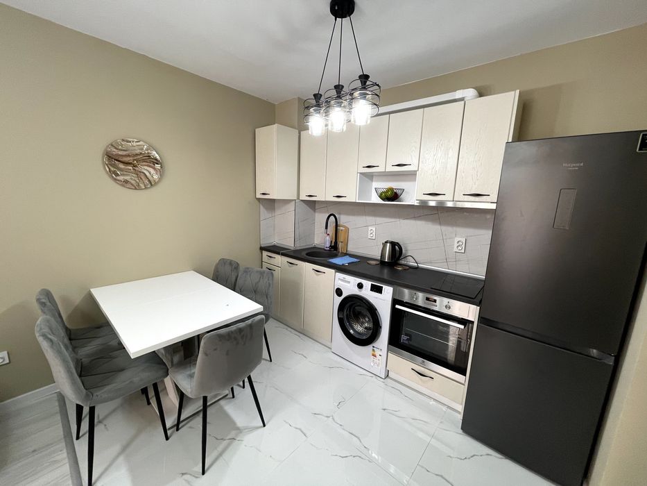 Дава се под наем Двустаен апартамент в Варна, Левски - 58 кв.м за 418.71 € - Снимка #2