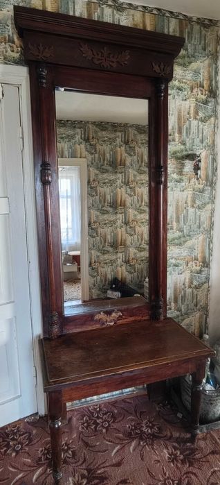 Продам  деревянное зеркало