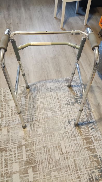 Ходунки для взрослых