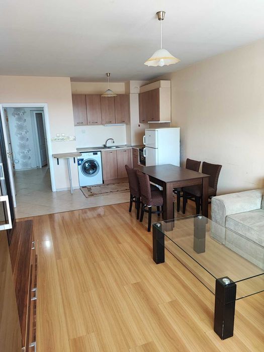 Дава се под наем Двустаен апартамент в Варна, Левски - 78 кв.м за 408 € - Снимка #2