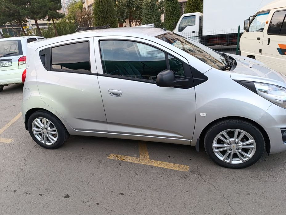 shevrolet spark 15г. Родная краска.