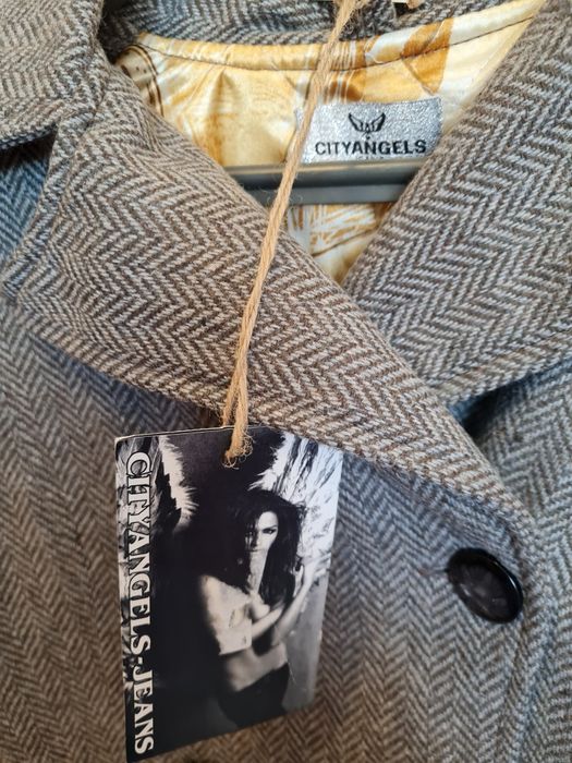 Намалено Дамско палто сако чисто ново