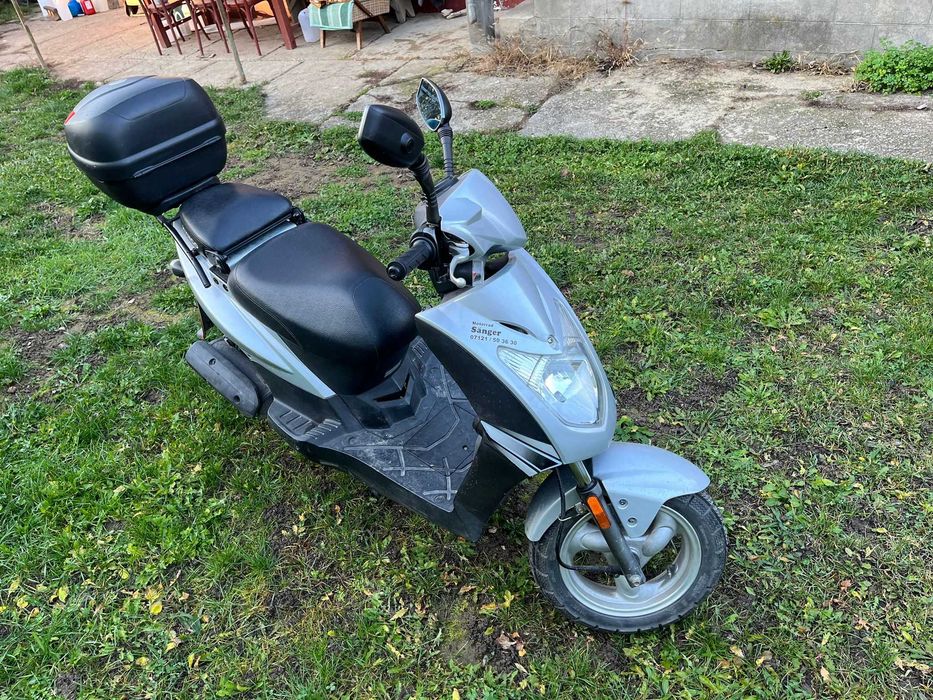 Motocicleta kymco 50 4 timpi