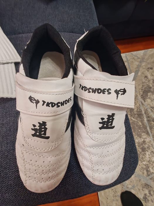 Продам комплект экипировки для тхэквондо