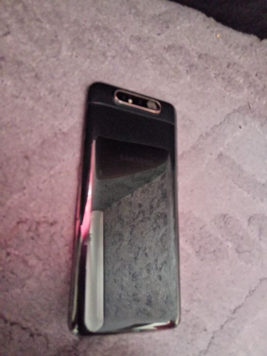 6.7 AMOLED, SD730, 8/128ГБ, 3700мАч, камера 48МП