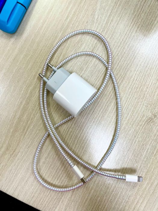 Продам Apple iPhone 12
