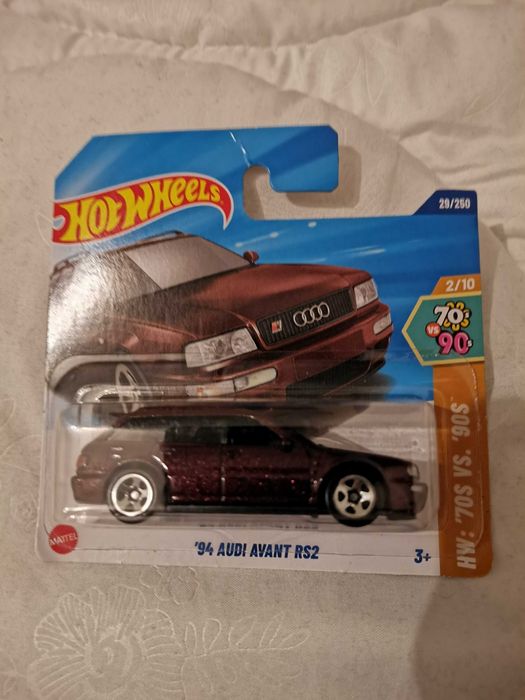 Продавам колички HW BMW/Audi и Bburago Race and Play Ferrari 1/43