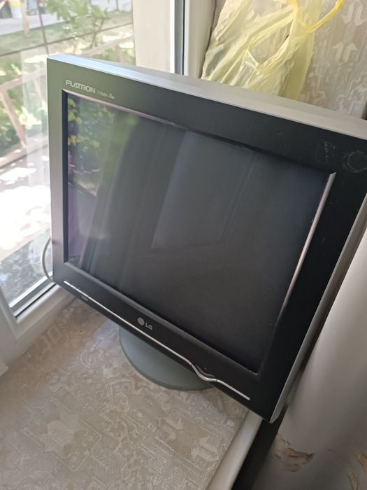 Манитор LG Flatron