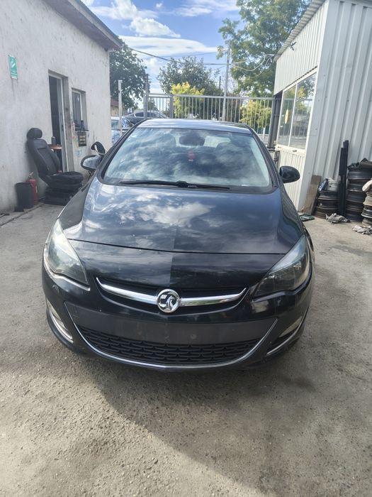 Dezmembrez Opel Astra j 1.7 cdti euro 5 an fabricație 2013