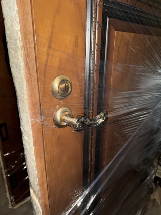 Двери в сборе с обналичкой