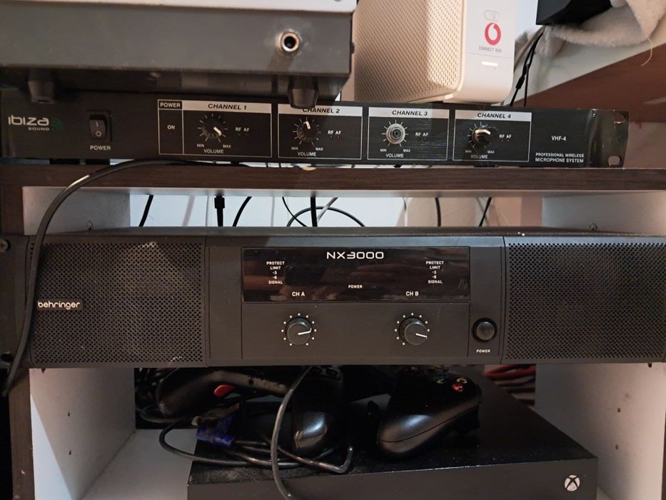 Boxe profesionale (vand / schimb)