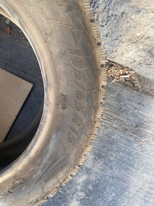 Продам автомобильную шину
