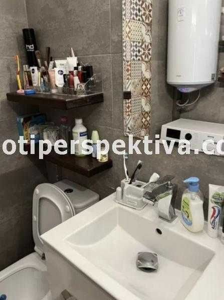 Продава се Тристаен апартамент в Пловдив, Христо Смирненски - 64 кв.м за 1922 €/кв.м - Снимка #11