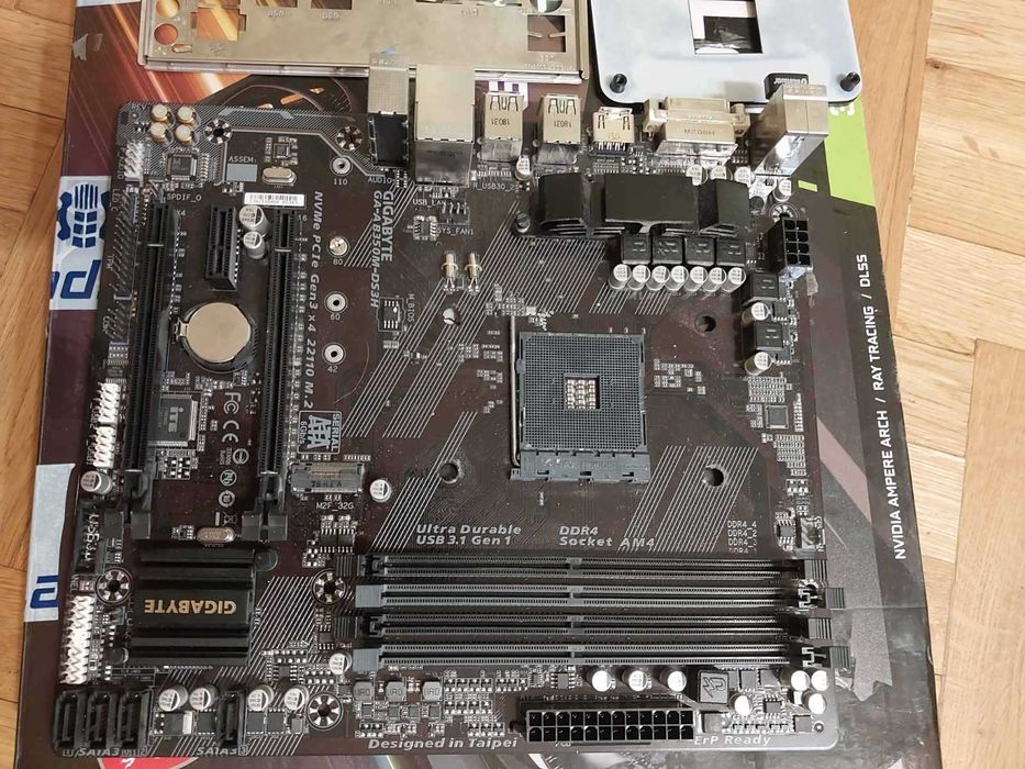 Gigabyte GA-AB350M DS3H
