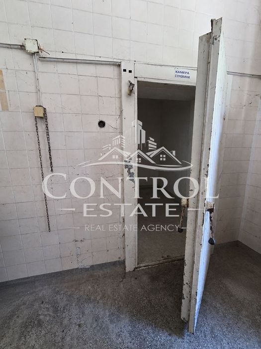 Продава се Промишлена сграда в с. Първомайци, Област Велико Търново - 244 кв.м за 1082 €/кв.м - Снимка #11