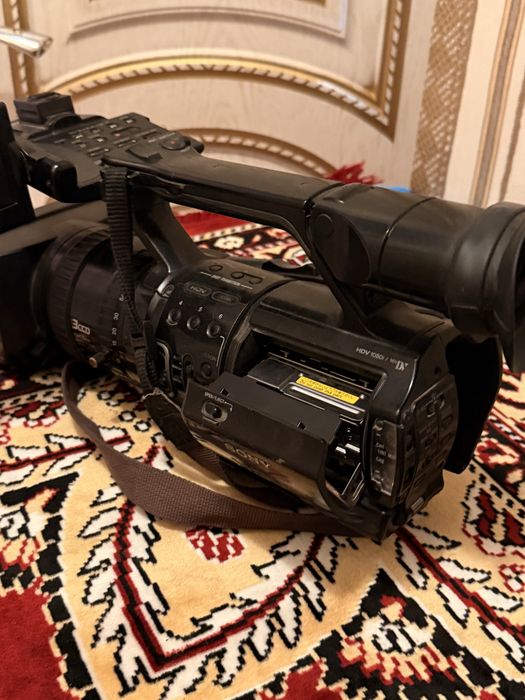 продам камеру HVR Z1E