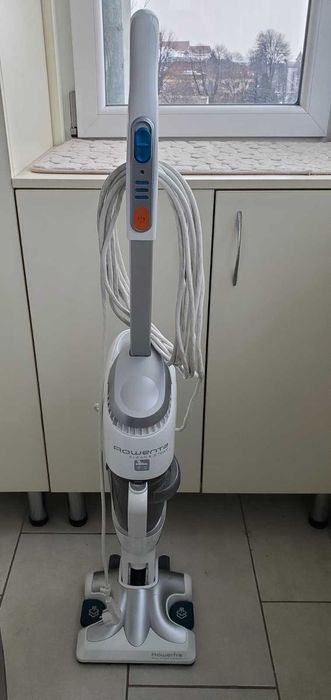 Rowenta Clean & Steam – aspirare + spălare cu abur, complet
