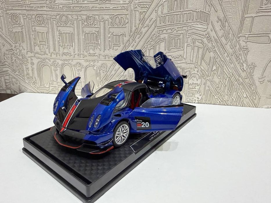 Pagani Huayra 1.32! Металлическая модель со светом и звуком