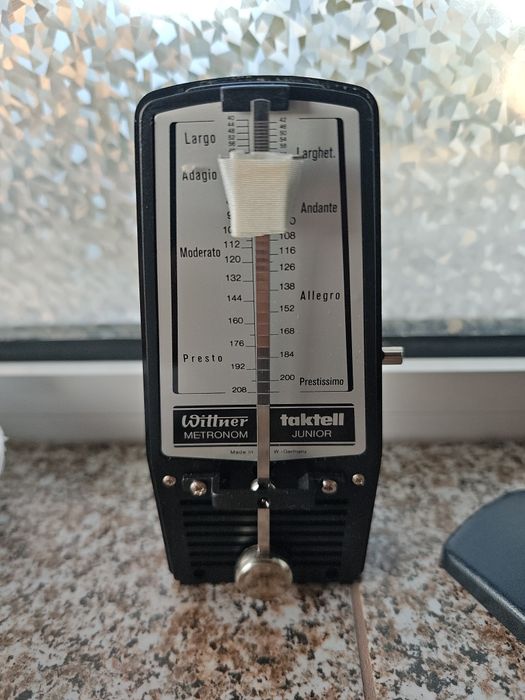 Механичен метроном