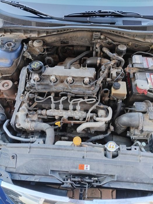 Vând Mazda6 2007 diesel 2.0 xenon sirocou comenzi volan pilot automat încălzire scaune fără defecte mecanice  preț 2200 ușor negociabil