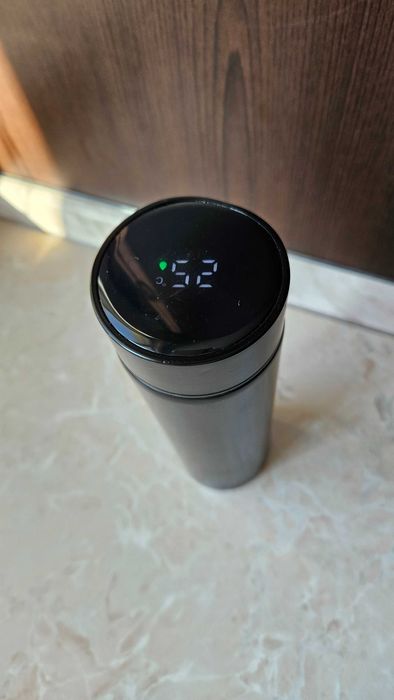 Термос 0,5л с датчиком температуры.