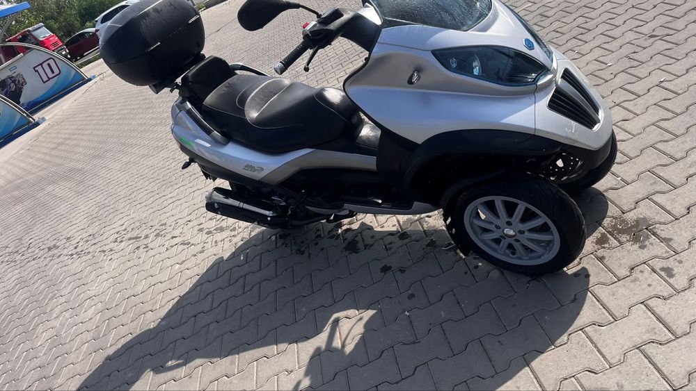 Vand/schimb Piaggio Mp3  CAT B