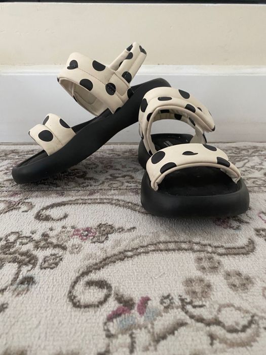 Сандали для девочки