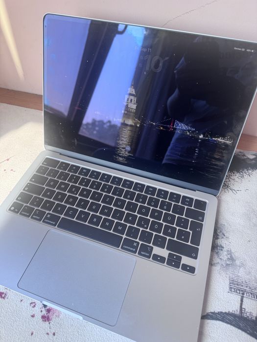 Macbook air m4 13inch 16ram 256