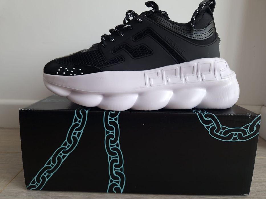 Ver.sace Chain Reaction - alb/negru - Marimea 43 - Cadoul Ideal-Urgent