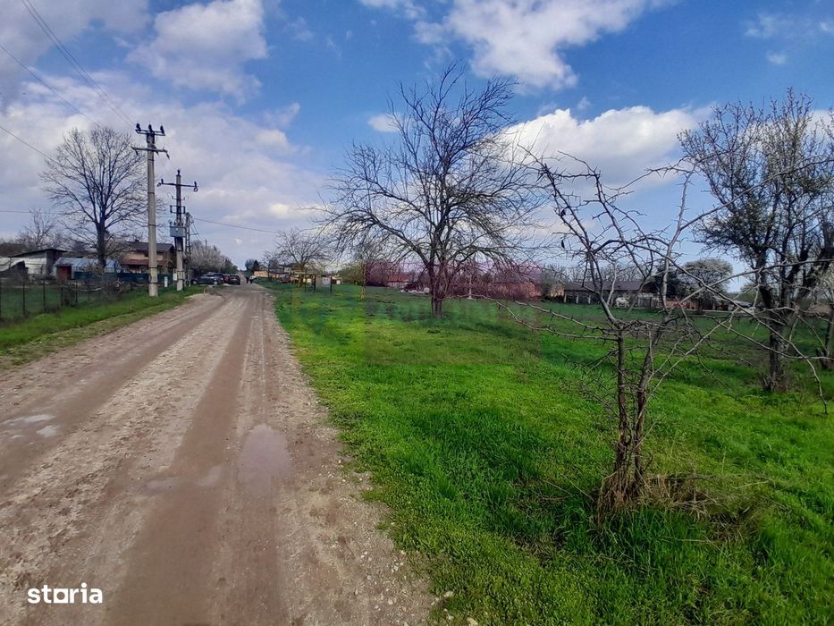 De Vanzare Teren 3400 Mp In Sat Podu Ilfovat / Com Buturugeni (Gr)