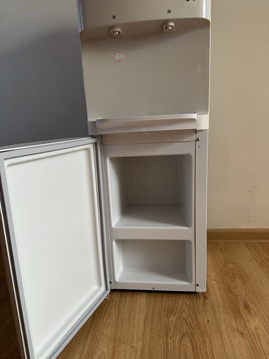 Диспенсер (Кулер) для воды