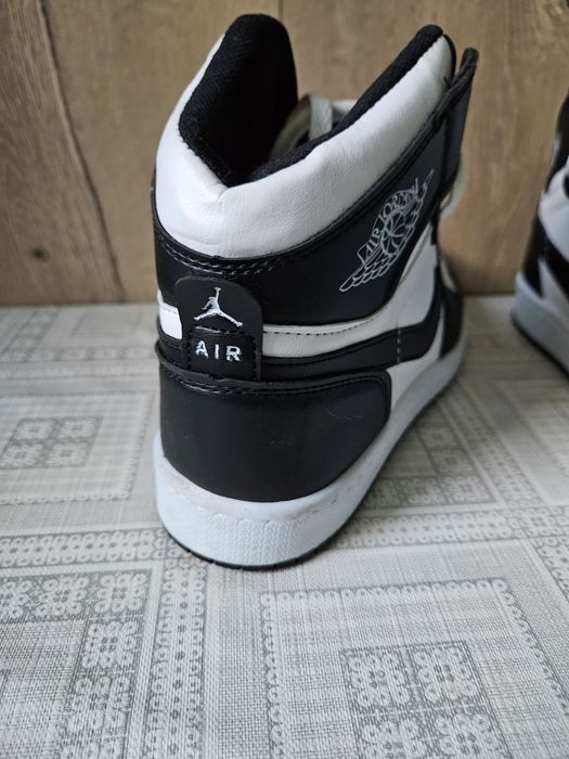 Gheată Nike Air Jordan ( marime 39)