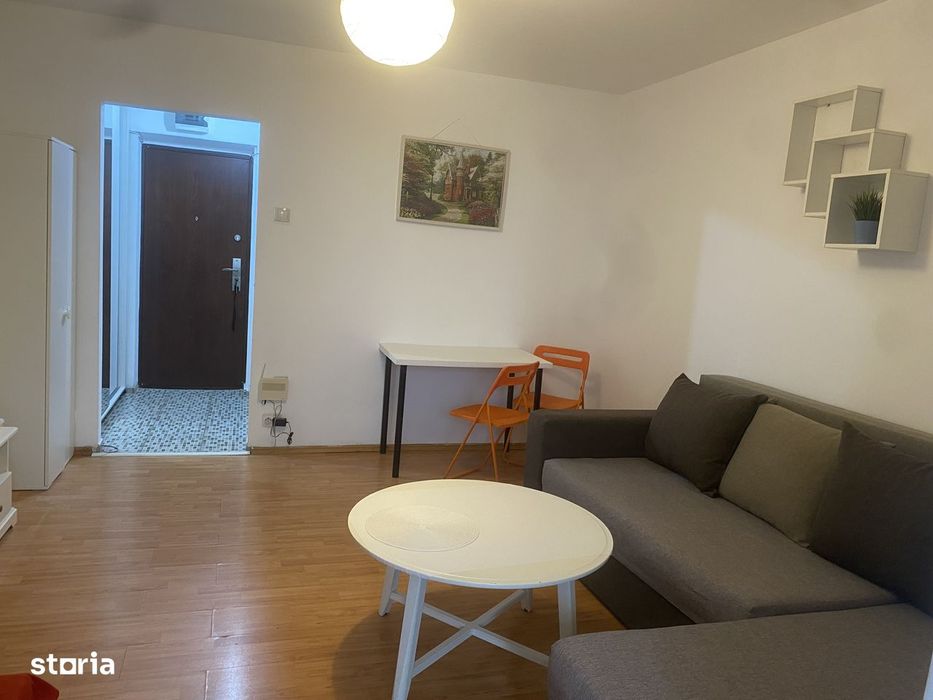 Garsoniera de inchiriat zona Titan 295€