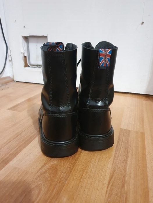 Bocanci militari din piele, cu oțel, combat, model Invader 10 găuri