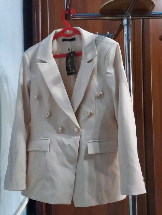 Kastyum Yengi razmer standart