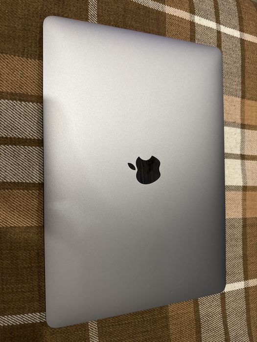 Продается Macbook Air 13