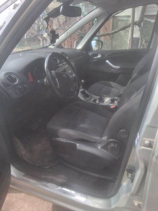 Vand ford galaxy din 2009 automata